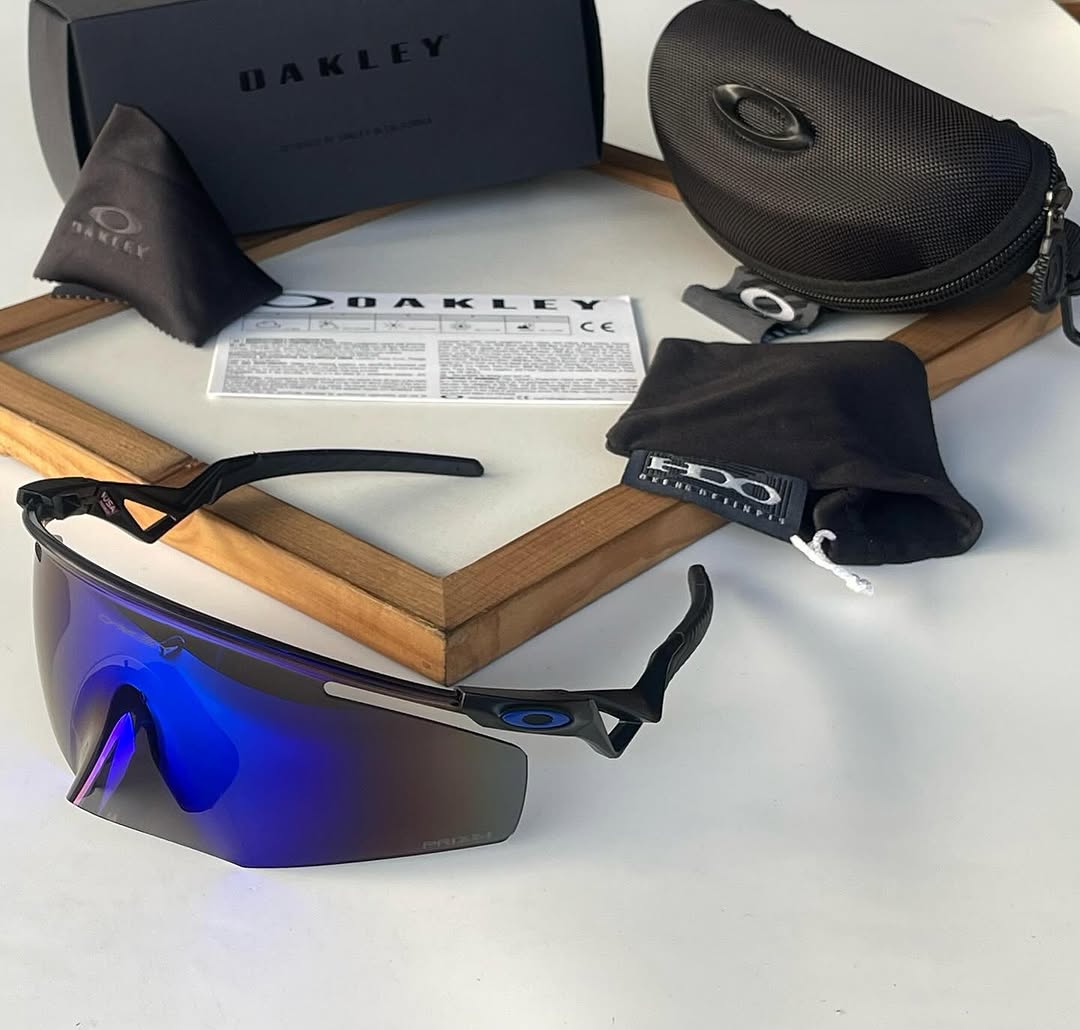 Oakley KATO QNTM UV protected Sport Sunglasses BLACK BLUE