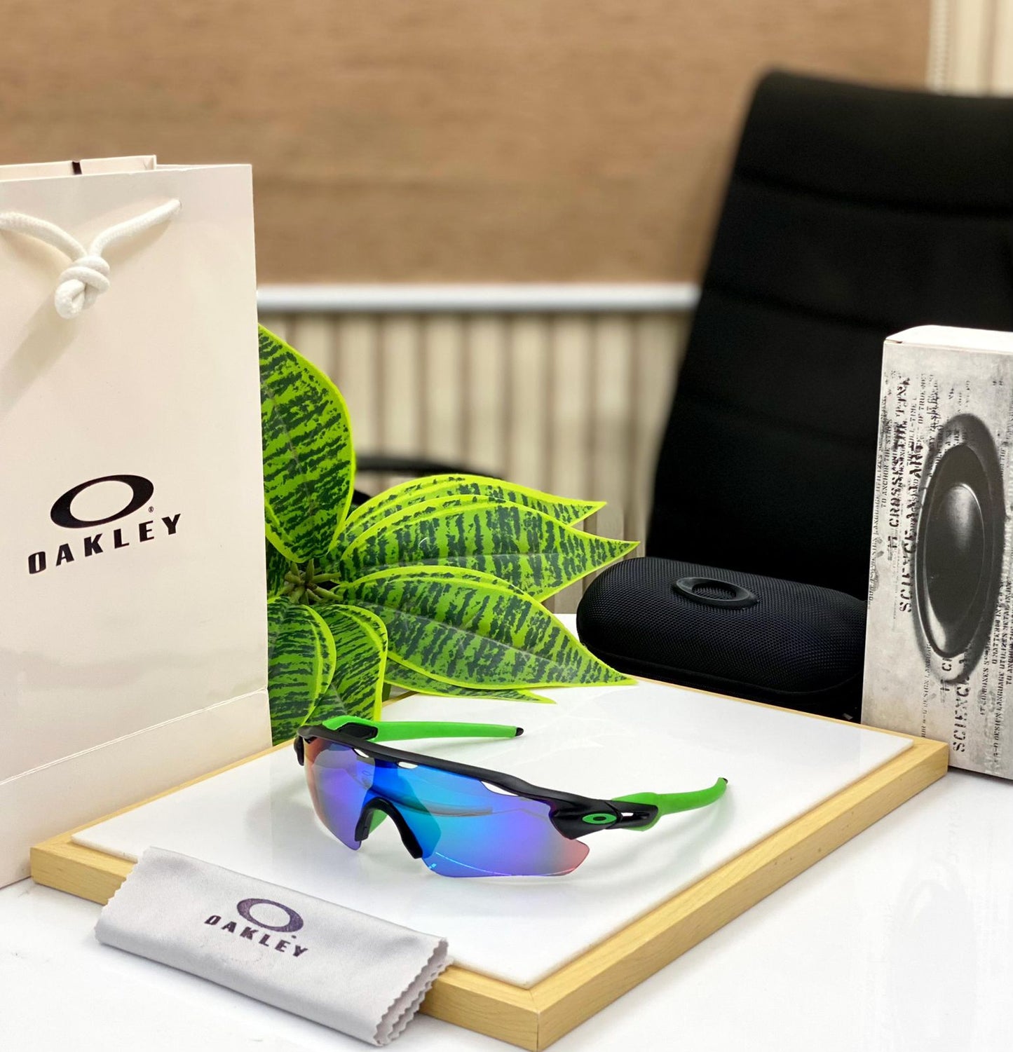 Oakley Radar Sport Sunglasses ( green Green)
