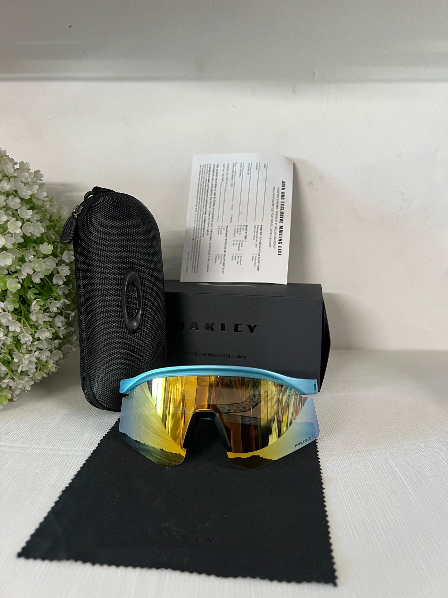 Oakley Hydra sport Sunglasses (METALLIC BLUE & GOLDAN) 🕶️