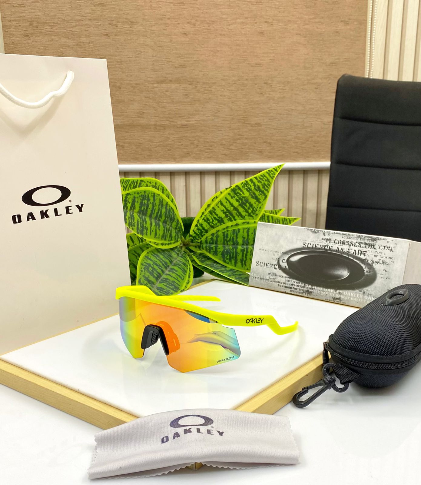 Oakley Hydra sport Sunglasses ( Black Blue )