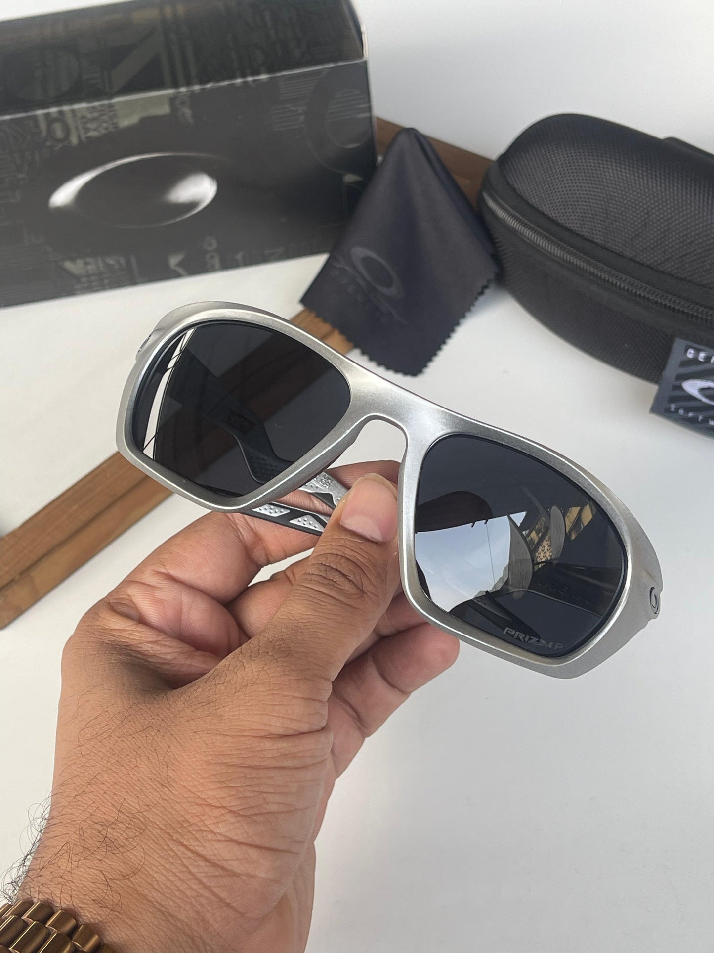 New Sports Fashion Sunglasses 9431 SILVER CHROME (POLARIZED)