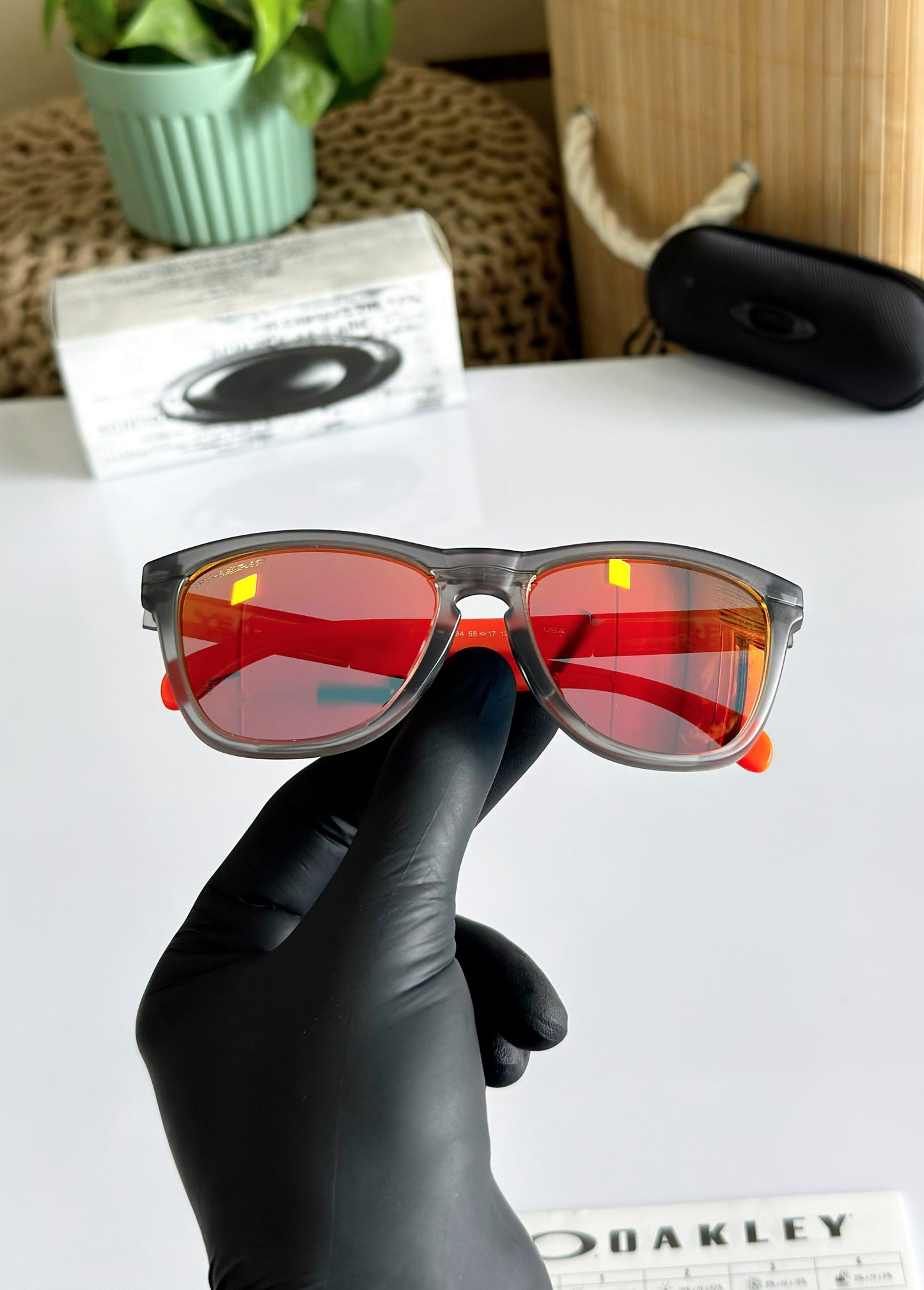 New Sports Fashion Sunglasses-FROG.S/GREY RED