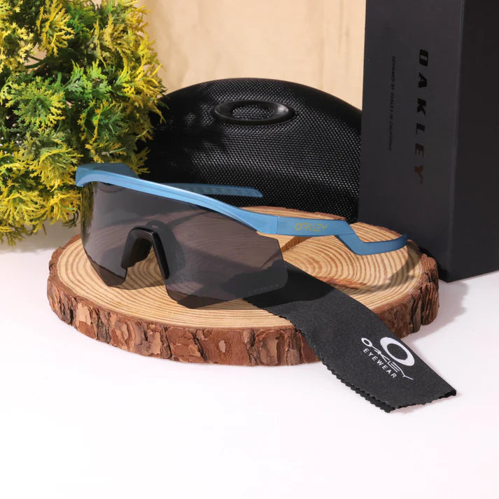 Oakley hydra UV protected Sport Sunglasses MBlue Black