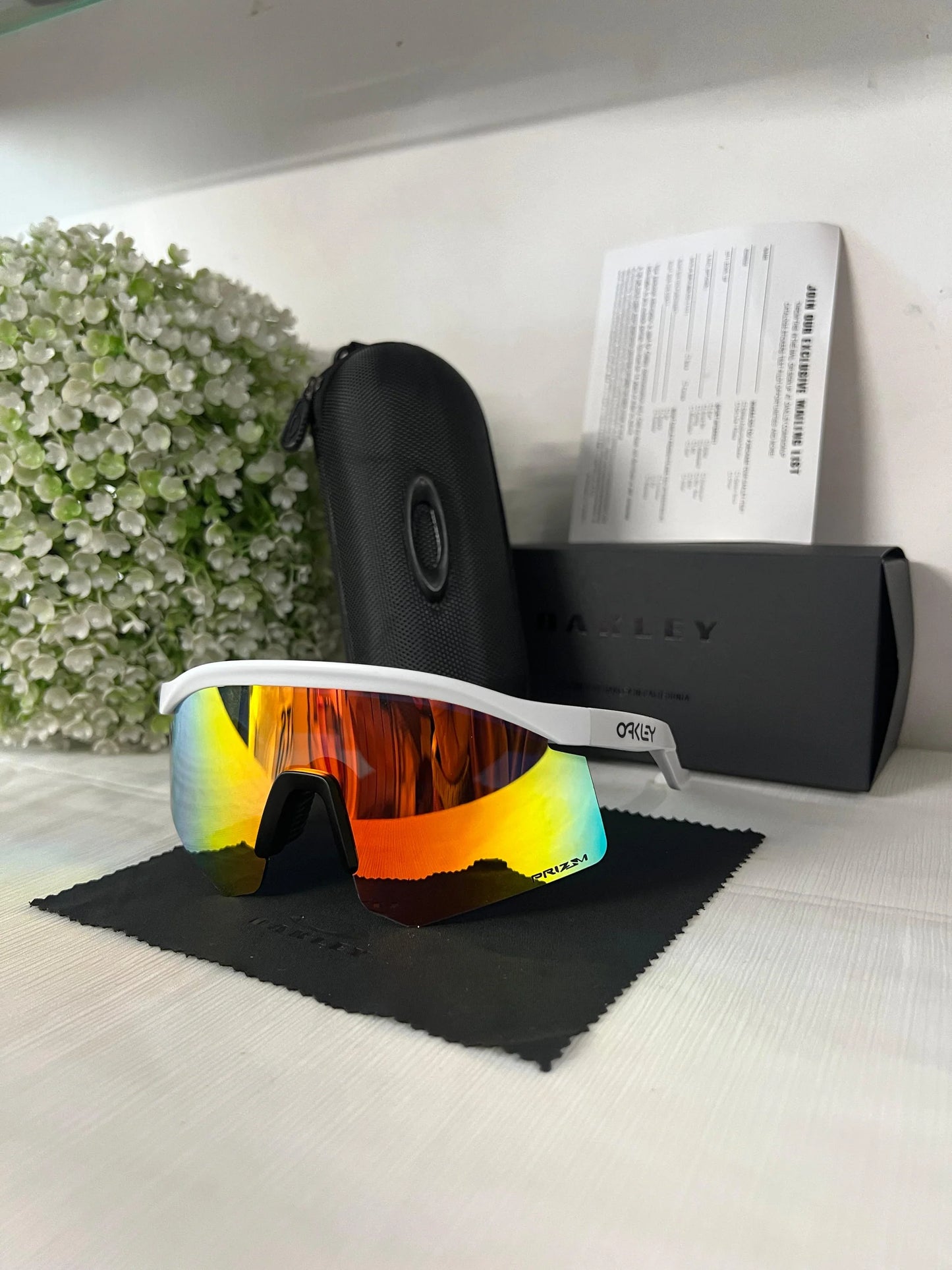 Oakley hydra UV protected Sport Sunglasses White Orange