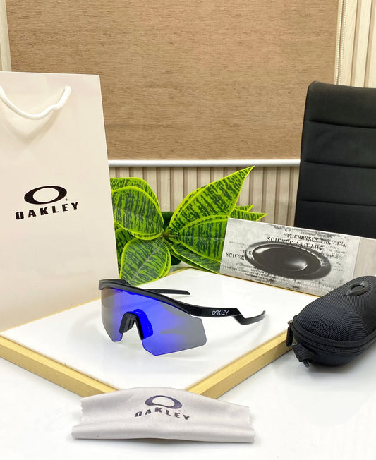 Oakley hydra UV protected Sport Sunglasses black blue virat