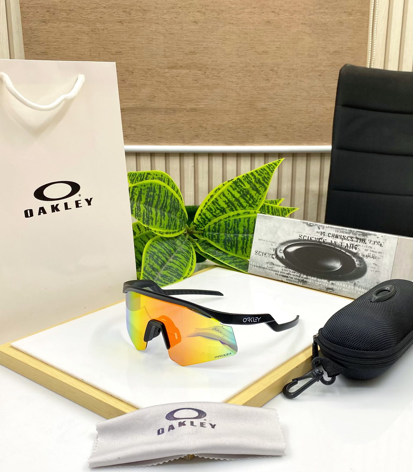 Oakley hydra UV protected Sport Sunglasses Black Orange