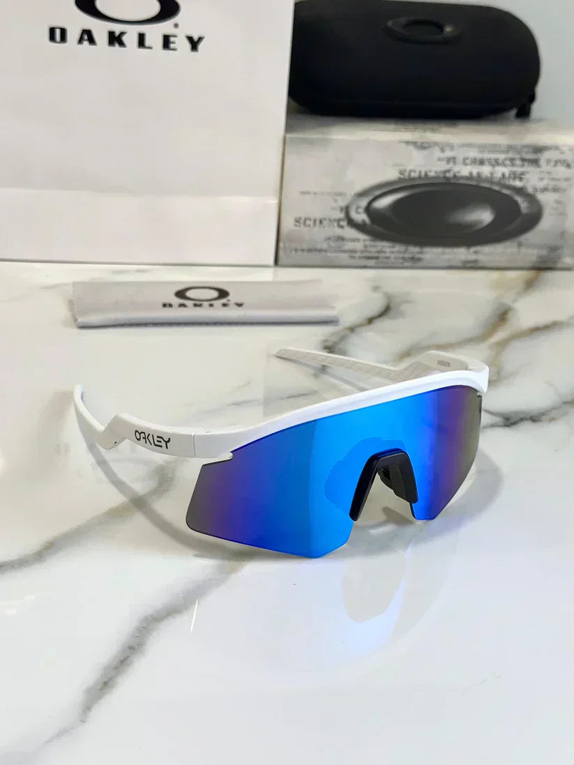 Oakley hydra UV protected Sport Sunglasses White Blue