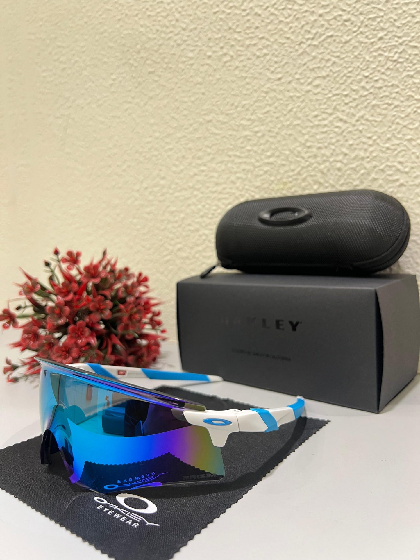 Oakley Encoder UV protected Sport Sunglasses Blue Prizm AND White