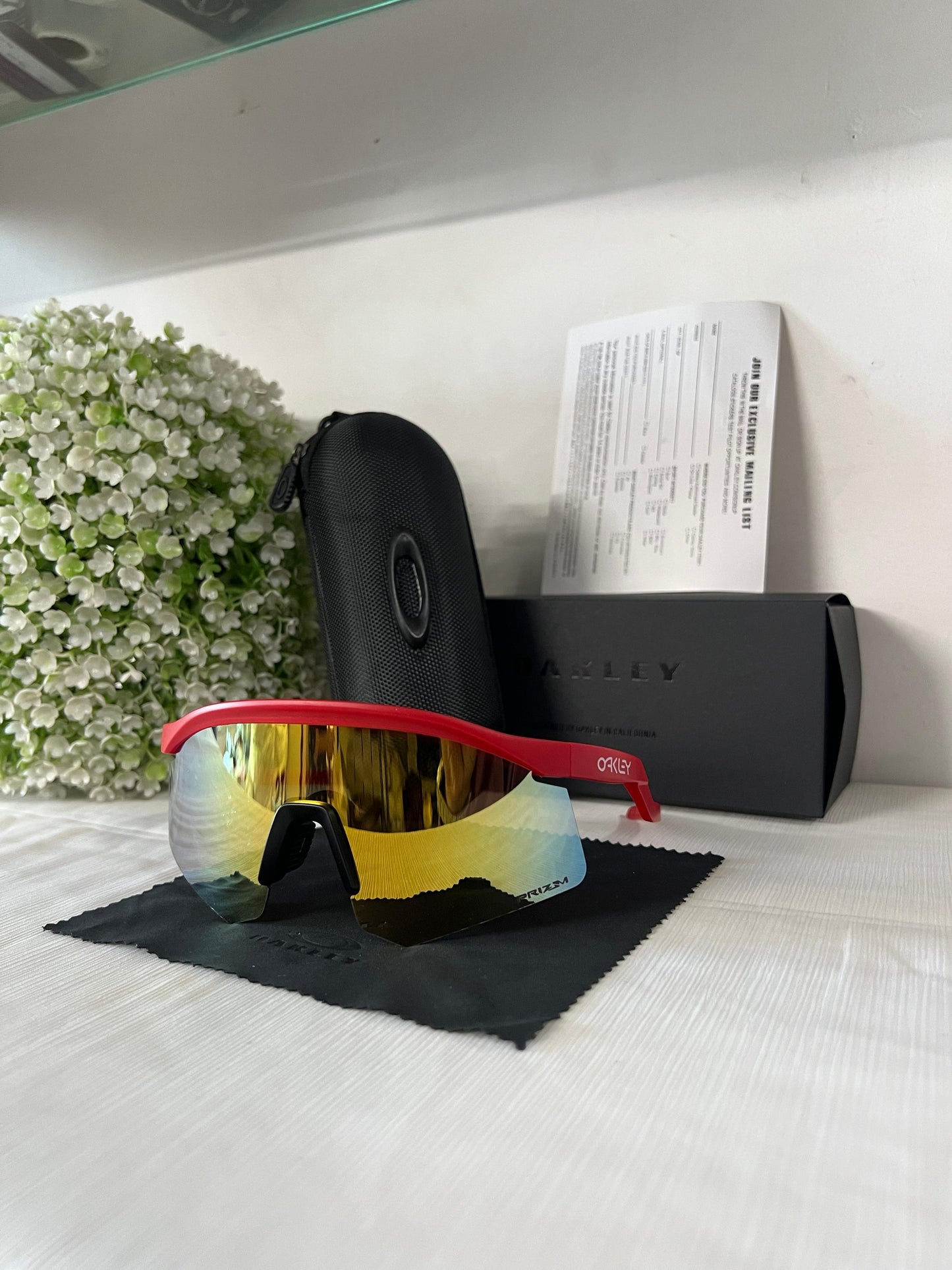 Oakley Hydra sport Sunglasses (MAROON & GOLDAN) 🕶️