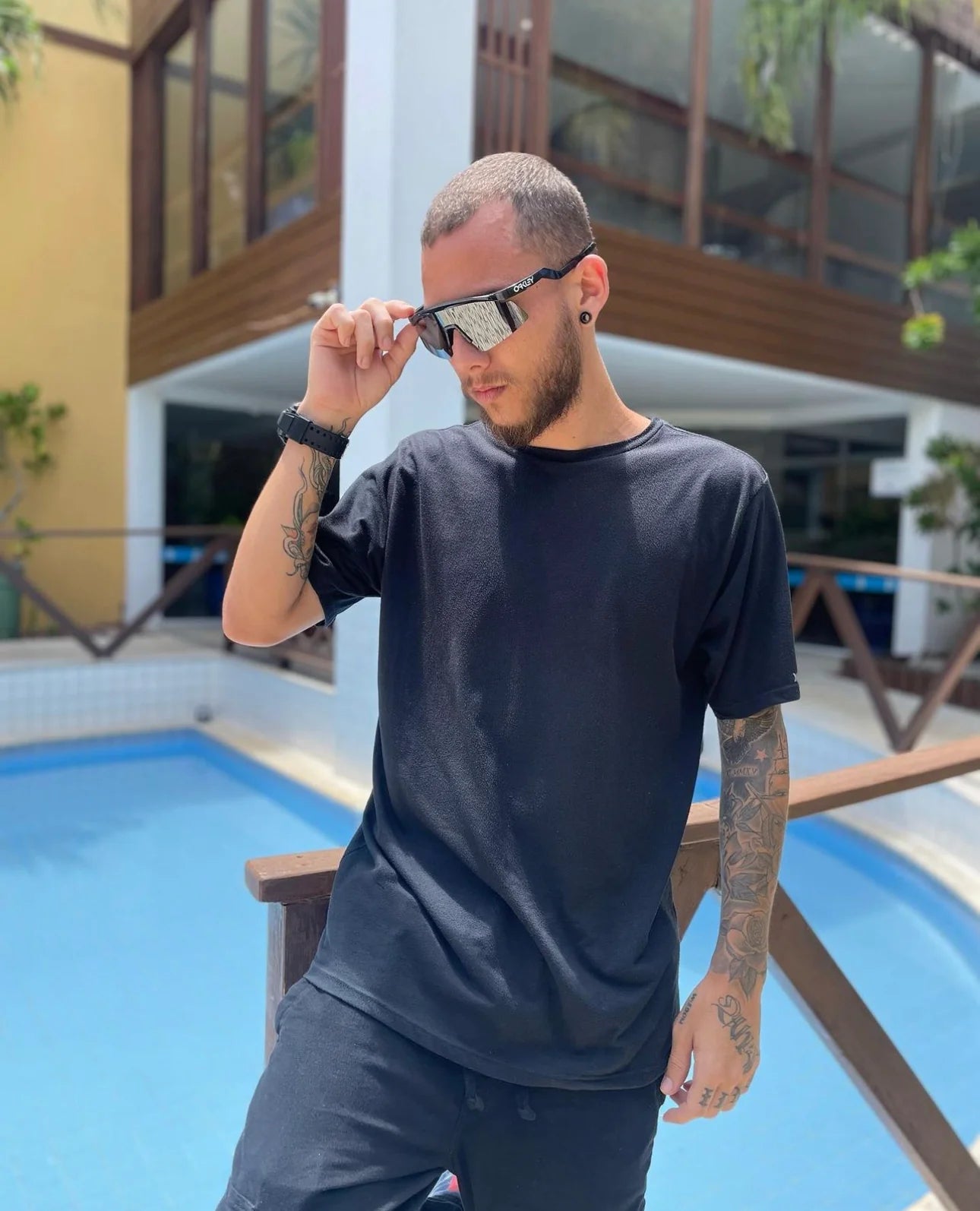 Oakley hydra UV protected Sport Sunglasses Silver Black Mirror Prizm