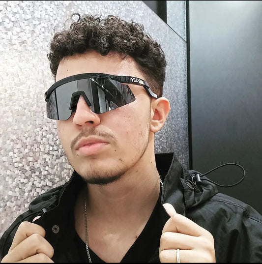 Oakley hydra UV protected Sport Sunglasses Silver Black Mirror Prizm