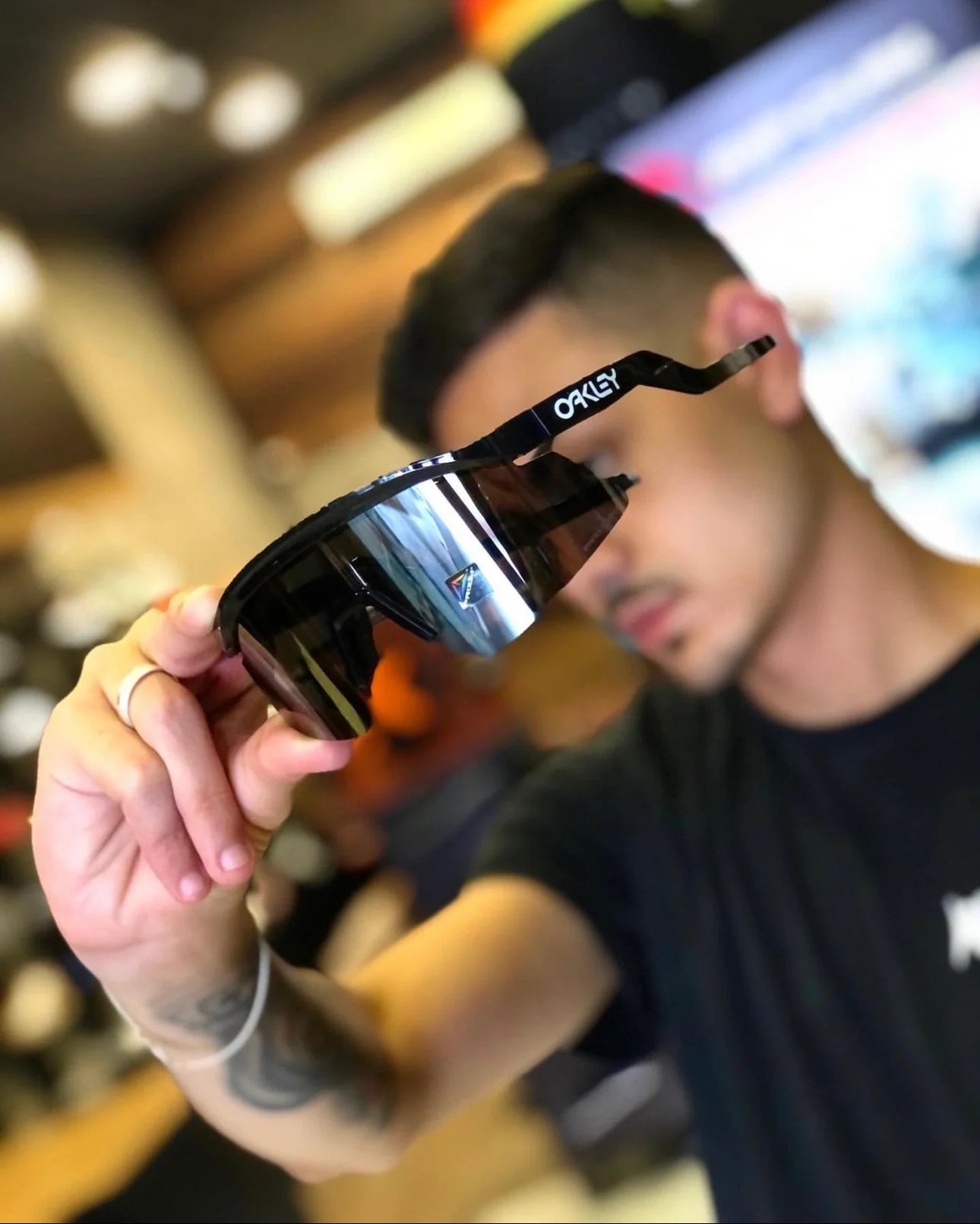 Oakley hydra UV protected Sport Sunglasses Silver Black Mirror Prizm