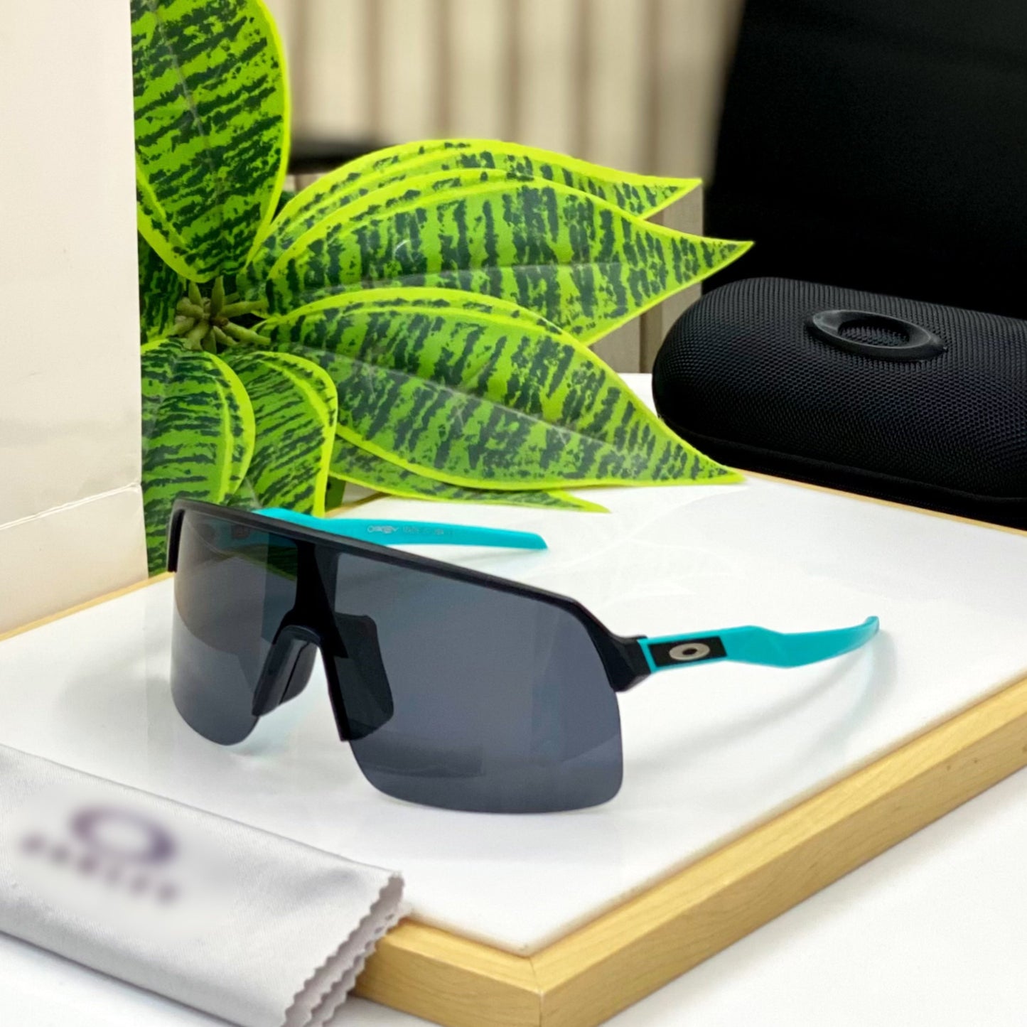 New Sports Fashion Sunglasses STR-LITE/GREEN BLACK