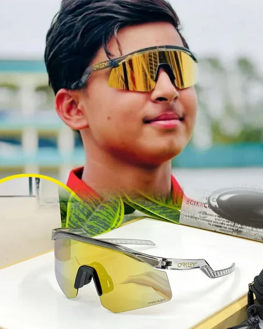 Oakley Hydra sport Sunglasses (BLACK TRANSPARANT& GOLDAN) 🕶️